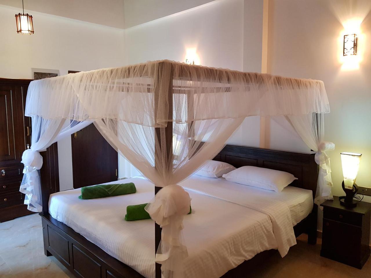 My Whales Guest House Banduramulla المظهر الخارجي الصورة