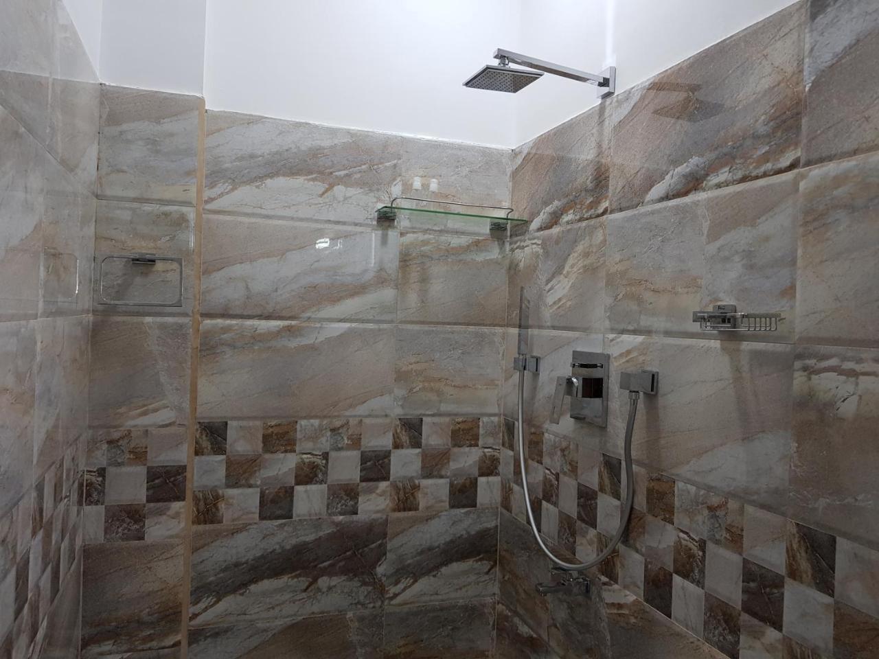 My Whales Guest House Banduramulla المظهر الخارجي الصورة